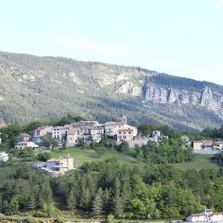 Apartment Location 5 Place Des Moulieres Saint-Julien-du-Verdon
